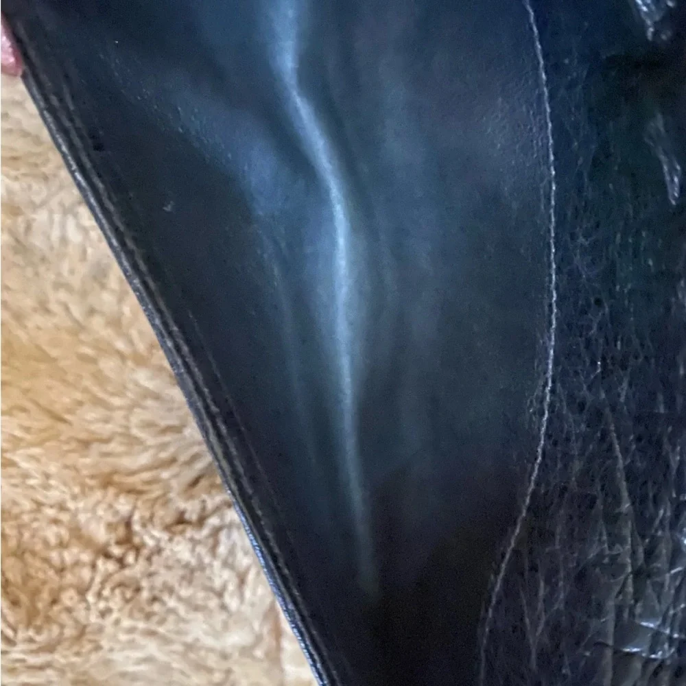 SOLD! Vintage Gucci Black Genuine Ostrich Leather Wallet with Gold-Tone Logo - Picture 7 of 12